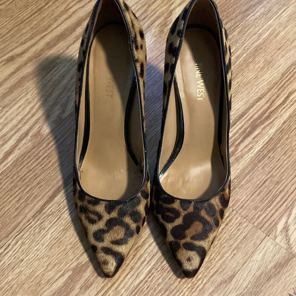 Nine West Pony Hair Leopard print Sz 7 Like New